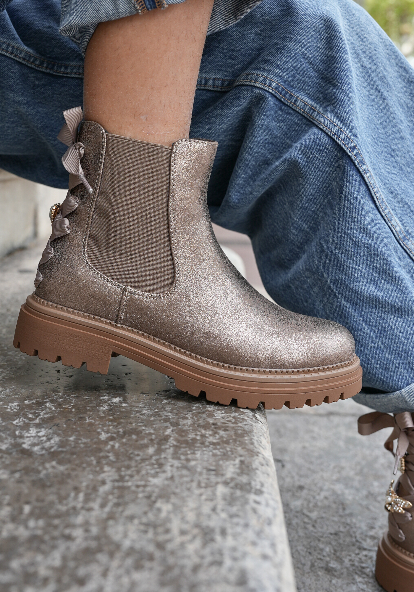 CHELSEA BOOTS BRONZE À SEMELLE CRANTÉE - Casualmode.fr