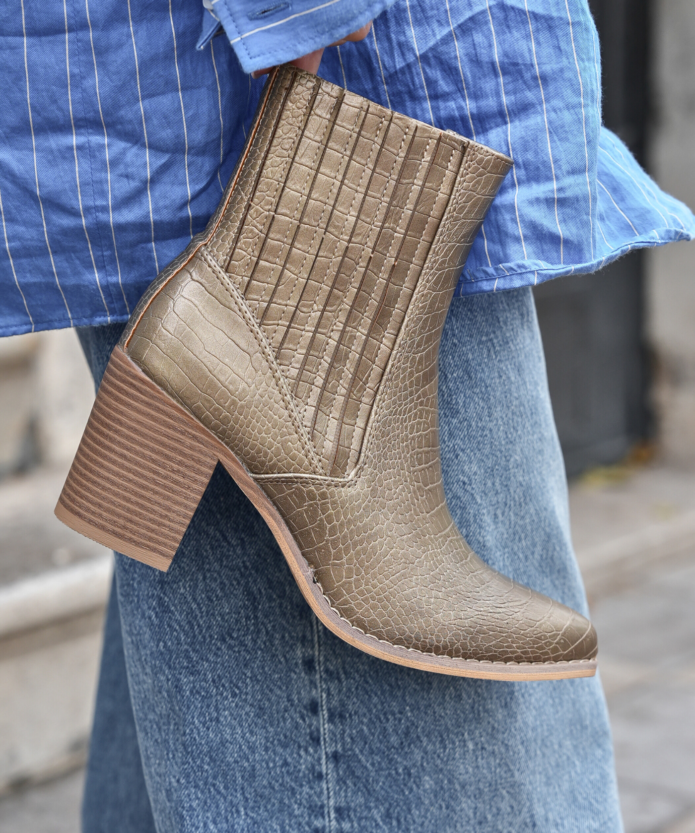 BOTTINES COWBOY BRONZE À TALON – EFFET CROC - Casualmode.fr