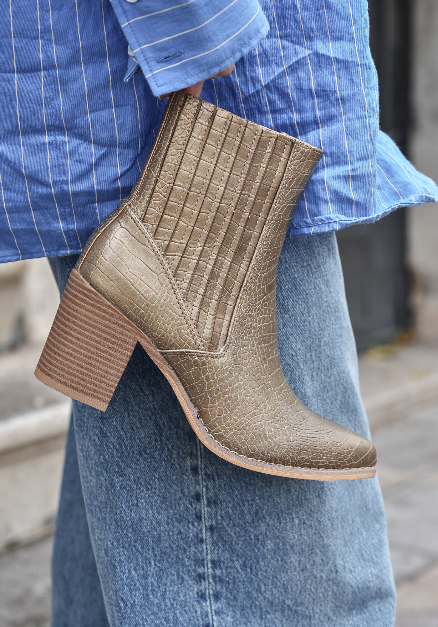 BOTTINES COWBOY BRONZE À TALON – EFFET CROC - Casualmode.fr