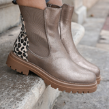 BOTTINES CHELSEA MÉTALLISÉES – DÉTAIL LÉOPARD - Casualmode.fr