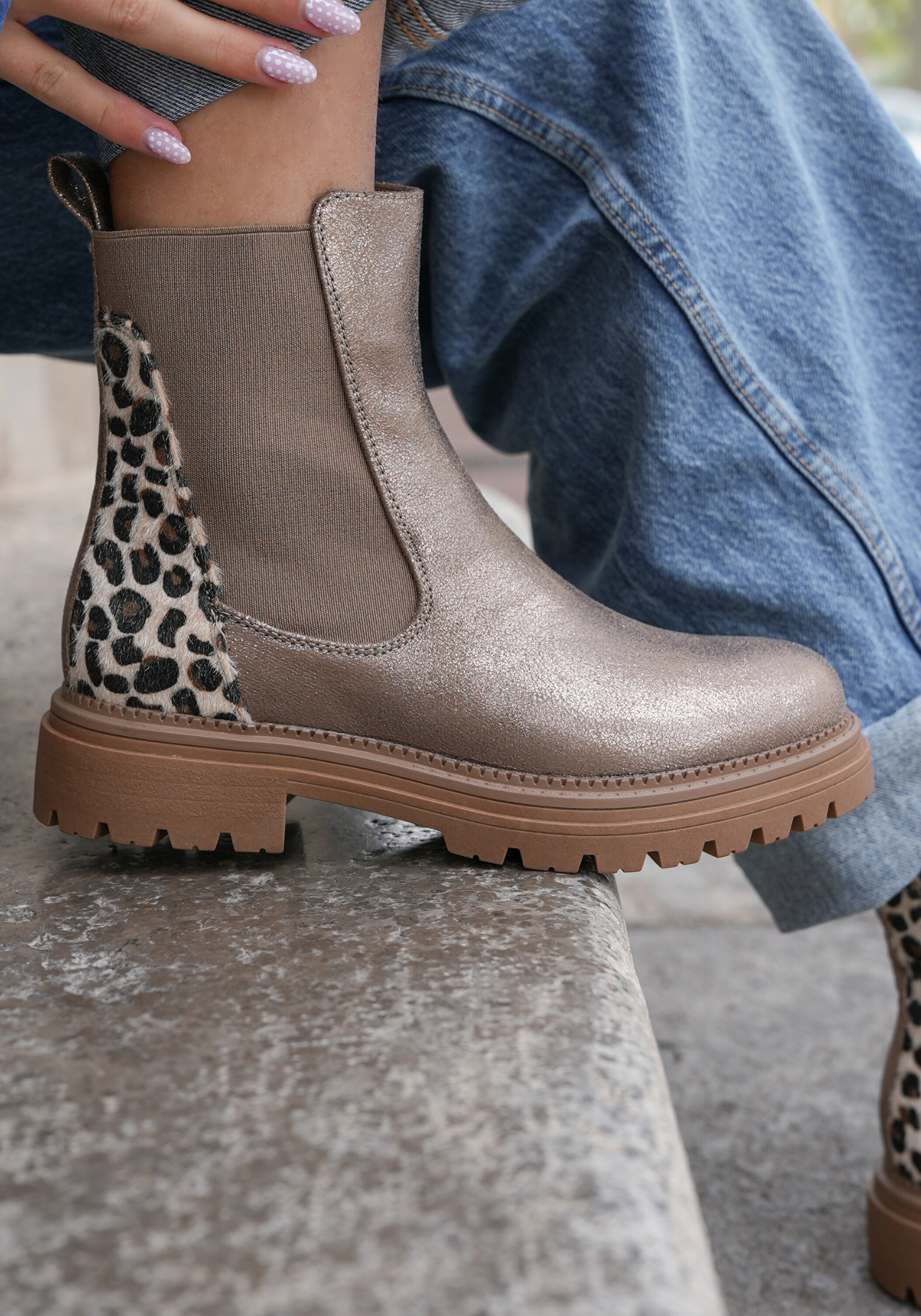 BOTTINES CHELSEA MÉTALLISÉES – DÉTAIL LÉOPARD - Casualmode.fr