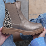BOTTINES CHELSEA MÉTALLISÉES – DÉTAIL LÉOPARD - Casualmode.fr