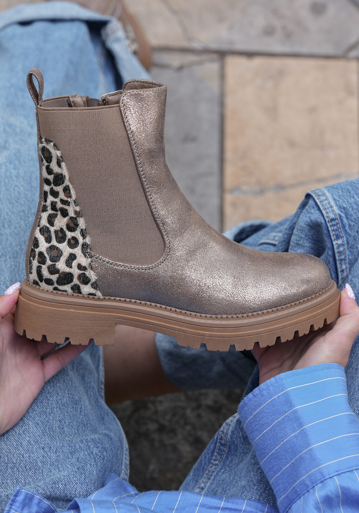 BOTTINES CHELSEA MÉTALLISÉES – DÉTAIL LÉOPARD - Casualmode.fr
