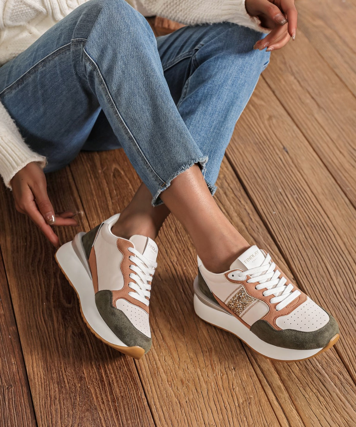 BASKETS MULTICOLORES AVEC DÉTAILS PAILLETTÉS - Casualmode.fr