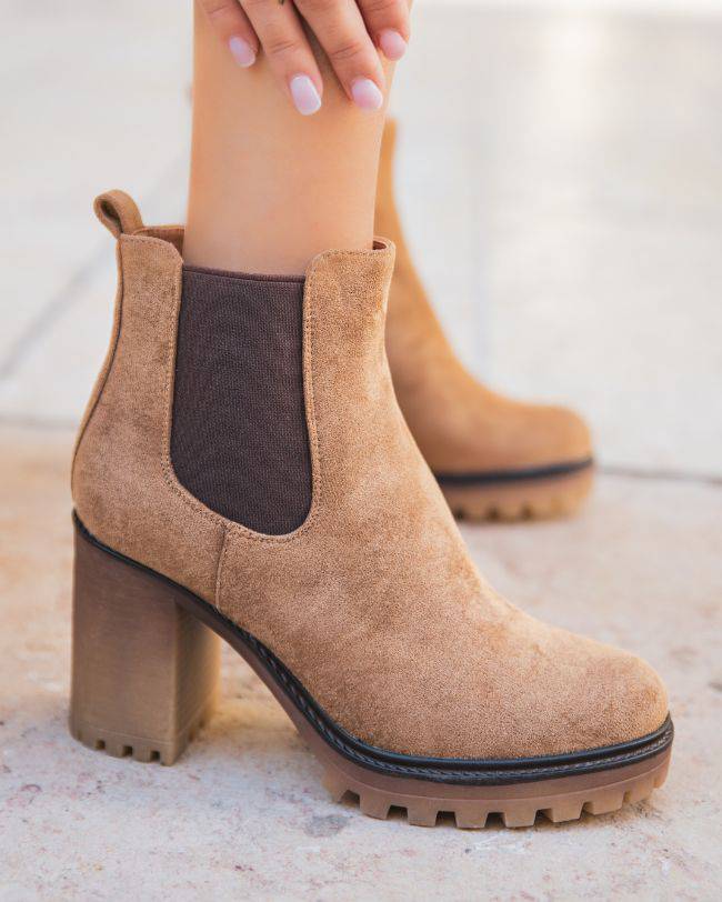 BOTTINES FEMME CAMEL À TALON - Casualmode.fr