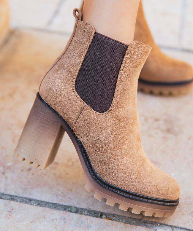 BOTTINES FEMME CAMEL À TALON - Casualmode.fr