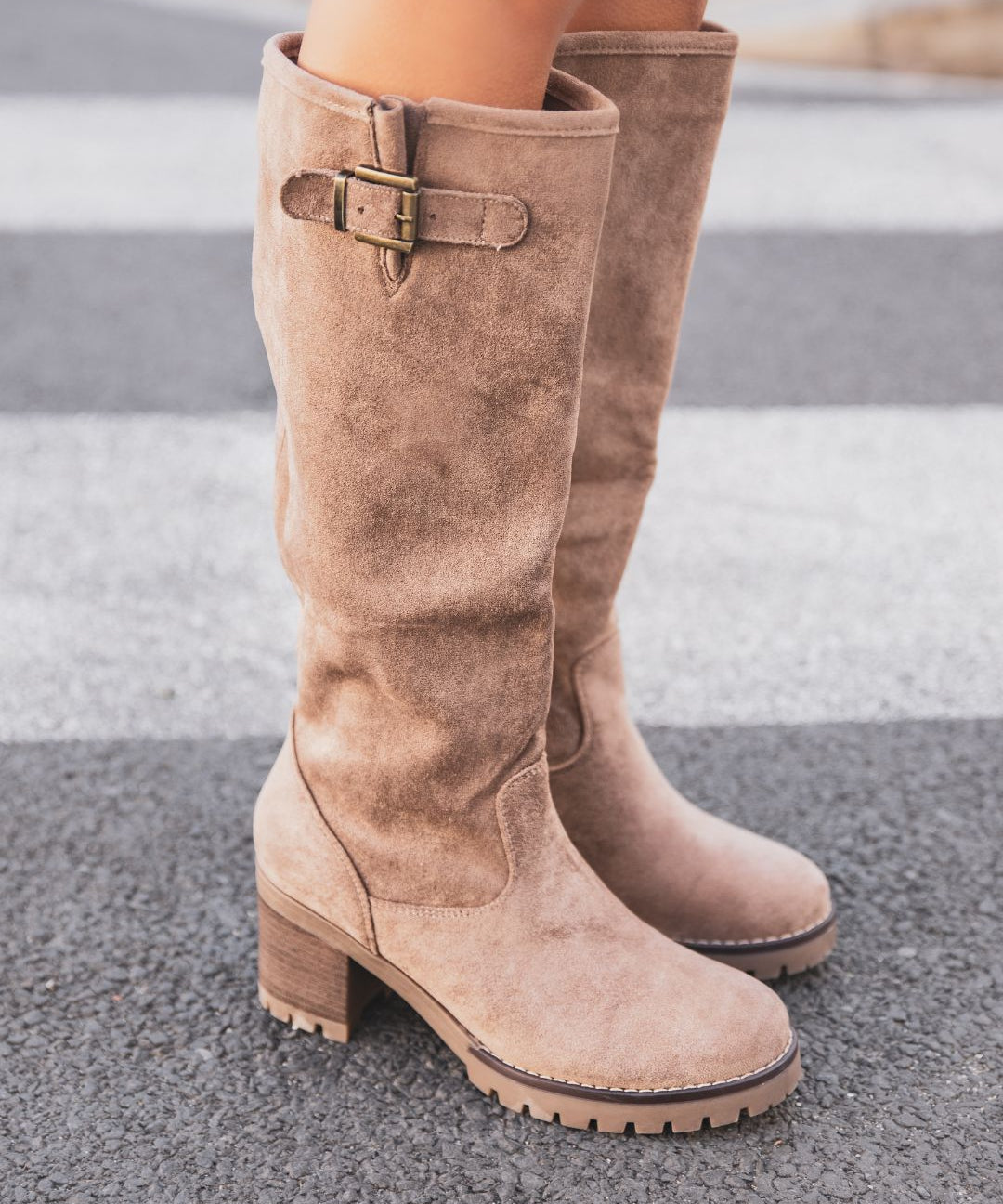 BOTTES HAUTES ÉLÉGANTES À TALON TAUPE - Casualmode.fr