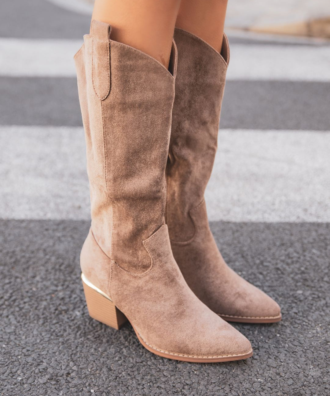 BOTTES HAUTES TAUPE À TALON BLOC - Casualmode.fr