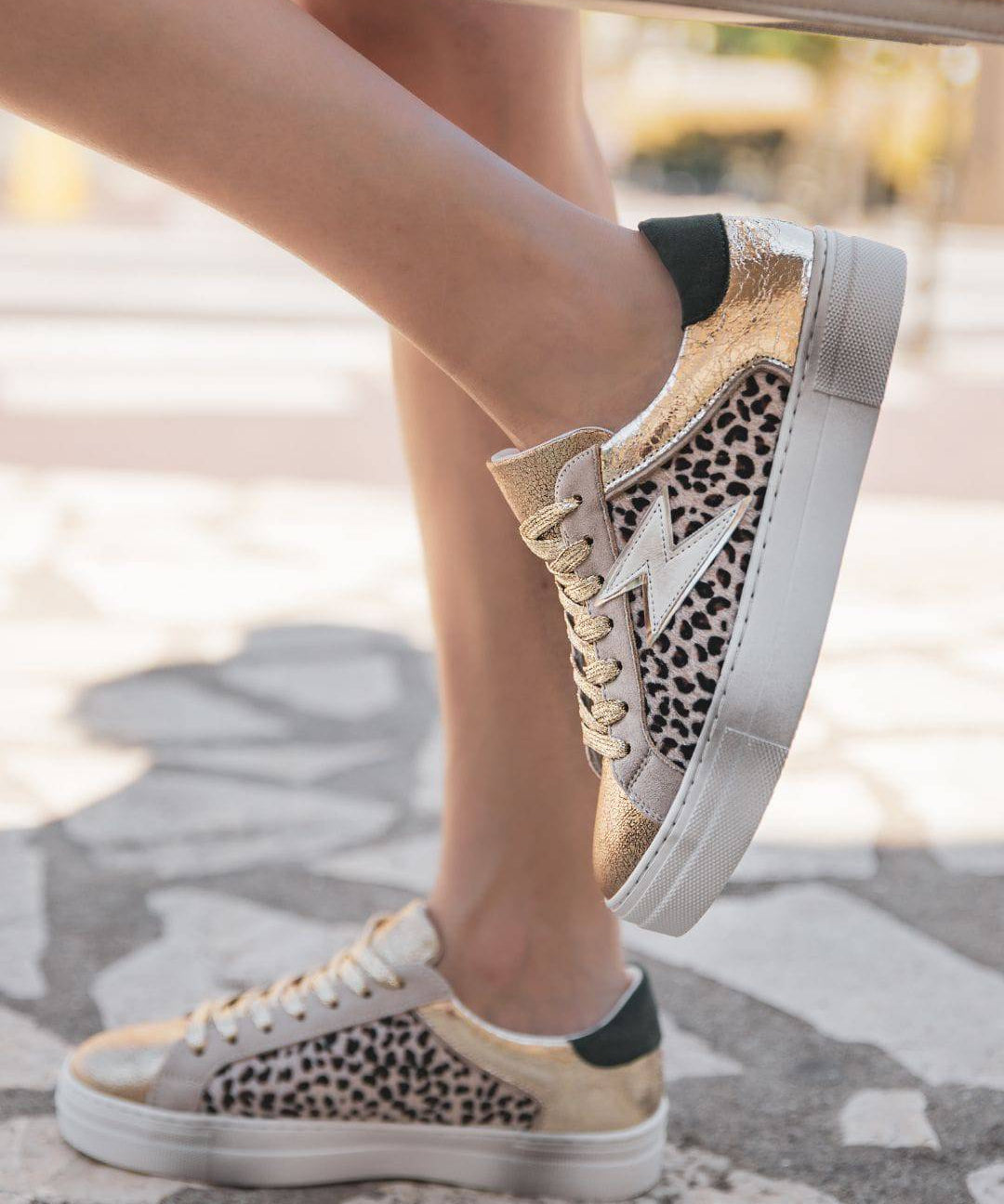 BASKETS FEMME DORÉES ET LÉOPARD - Casualmode.fr