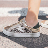 BASKETS FEMME DORÉES ET LÉOPARD - Casualmode.fr