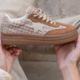 BASKETS BEIGE ET BLANCHE À ÉTOILE - Casualmode.fr