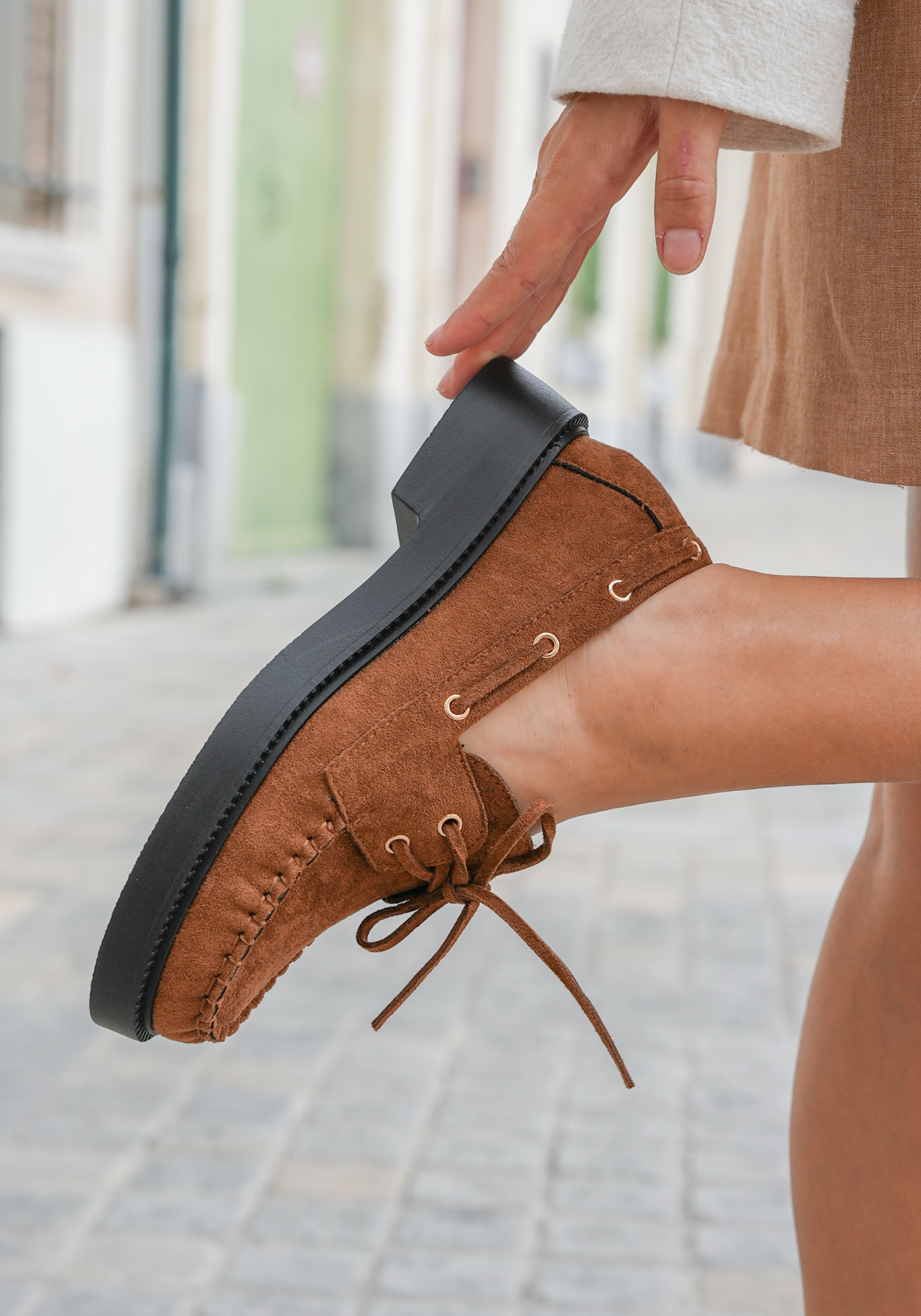 MOCASSINS CAMEL SEMELLE ÉPAISSE NOIRE - Casualmode.fr