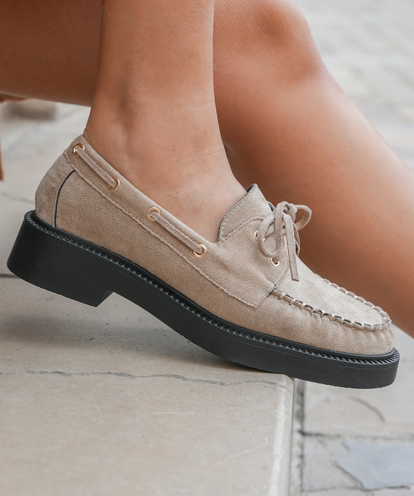 DERBIES BEIGE – ÉLÉGANCE DÉCONTRACTÉE - Casualmode.fr