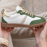 BASKETS BLANCHES ET VERTES FEMME AU STYLE RÉTRO CHIC - Casualmode.fr