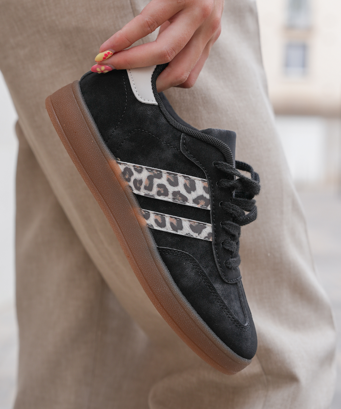 BASKETS NOIRES DÉTAIL LÉOPARD - Casualmode.fr