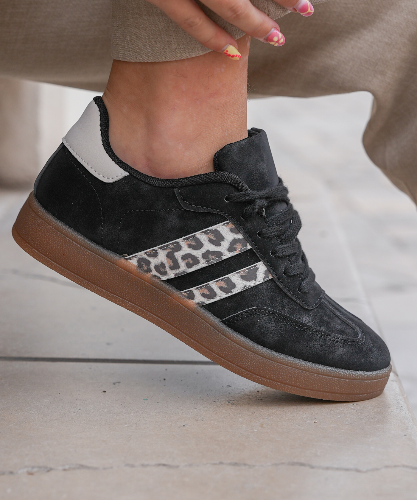 BASKETS NOIRES DÉTAIL LÉOPARD - Casualmode.fr