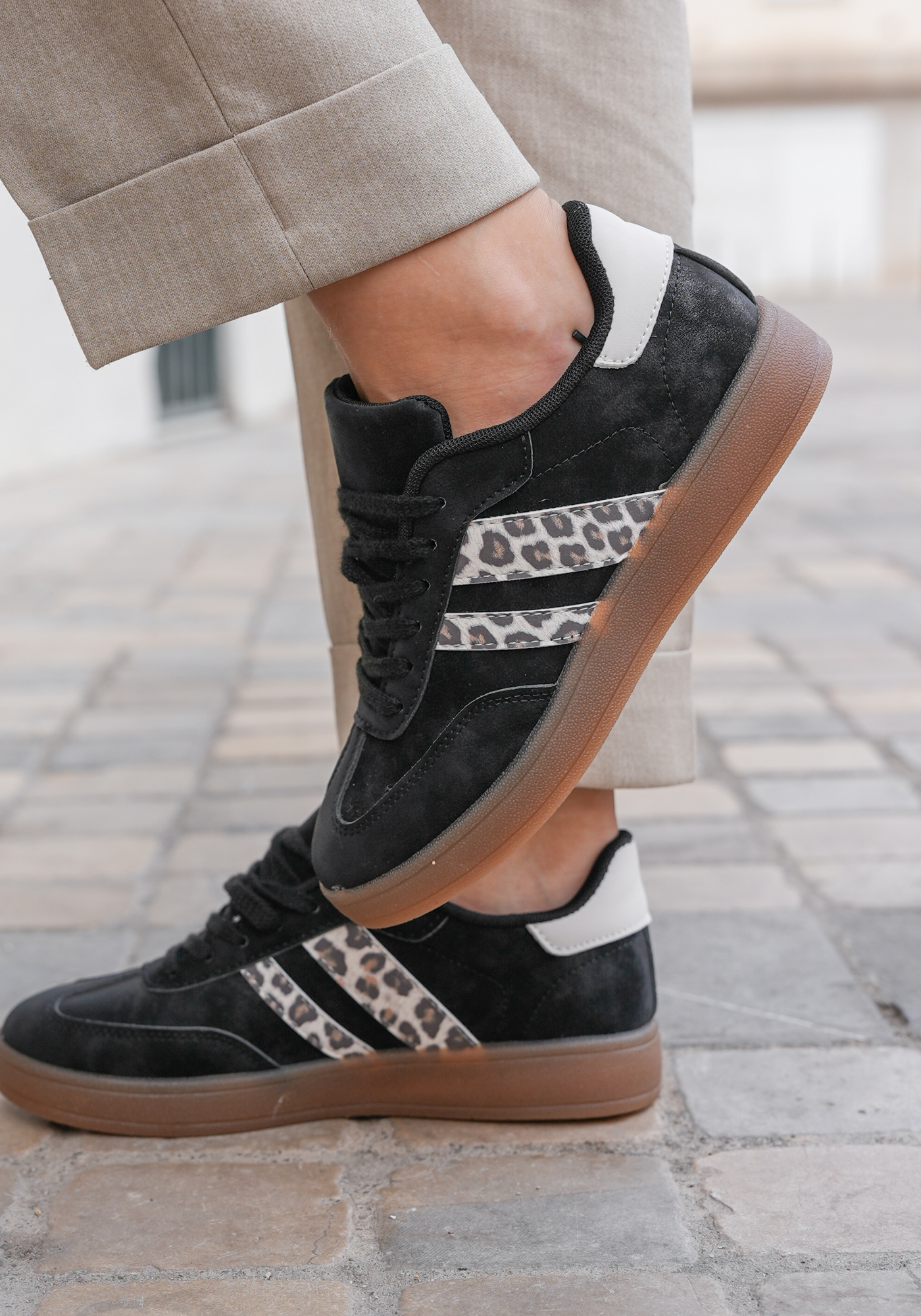 BASKETS NOIRES DÉTAIL LÉOPARD - Casualmode.fr