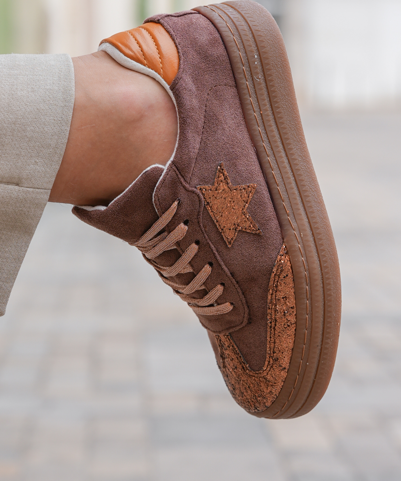 BASKETS MARRON PAILLETÉES AVEC ÉTOILE - Casualmode.fr