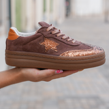 BASKETS MARRON PAILLETÉES AVEC ÉTOILE - Casualmode.fr