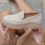 MOCASSINS BEIGE À SEMELLE CRANTÉE - Casualmode.fr