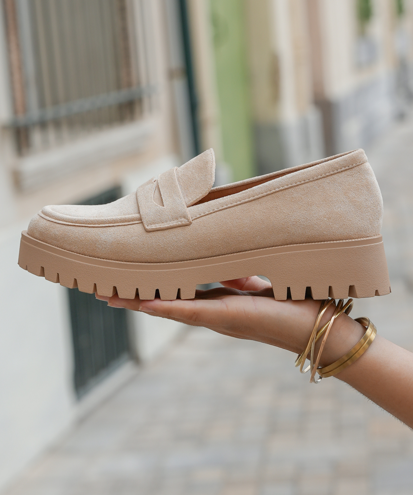 MOCASSINS BEIGE À SEMELLE CRANTÉE - Casualmode.fr
