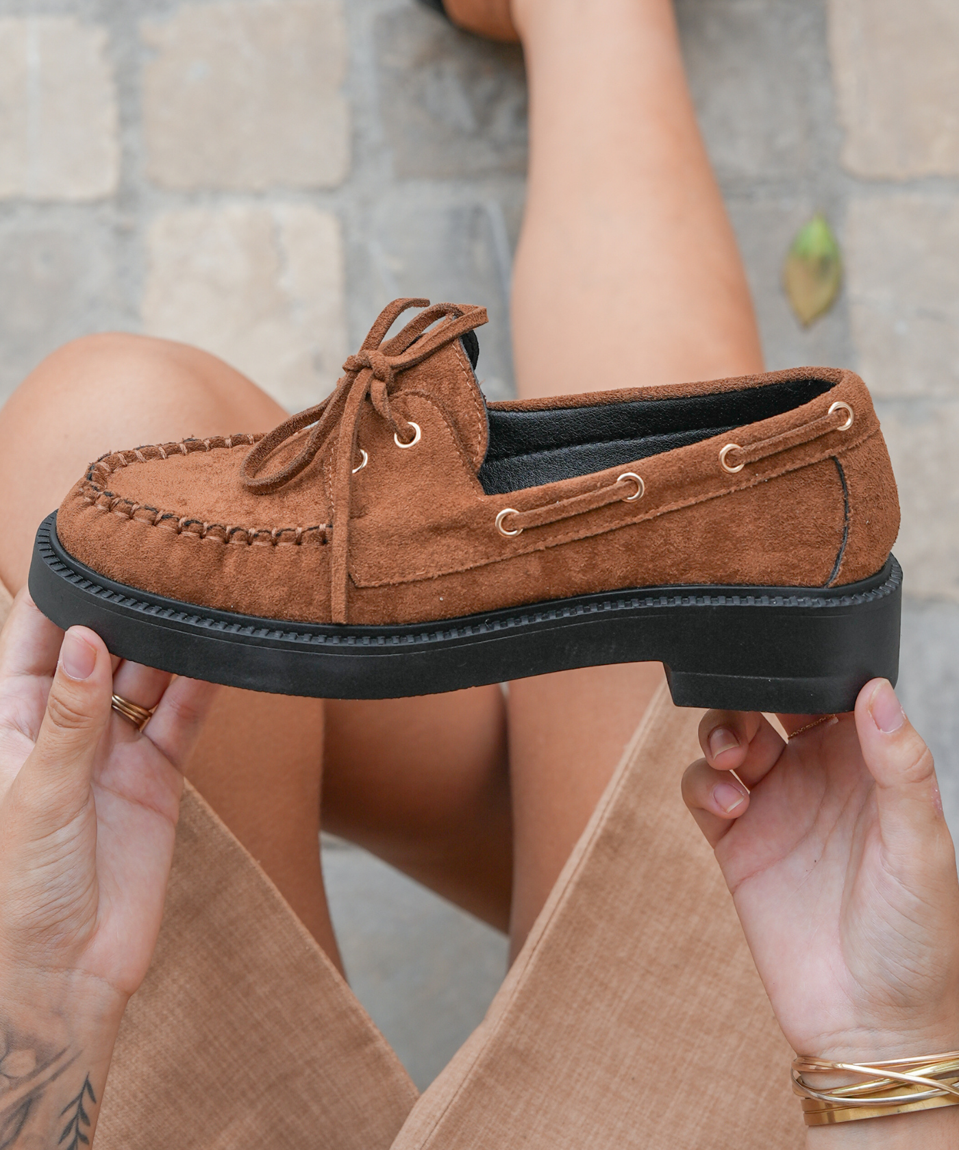 MOCASSINS CAMEL SEMELLE ÉPAISSE NOIRE - Casualmode.fr