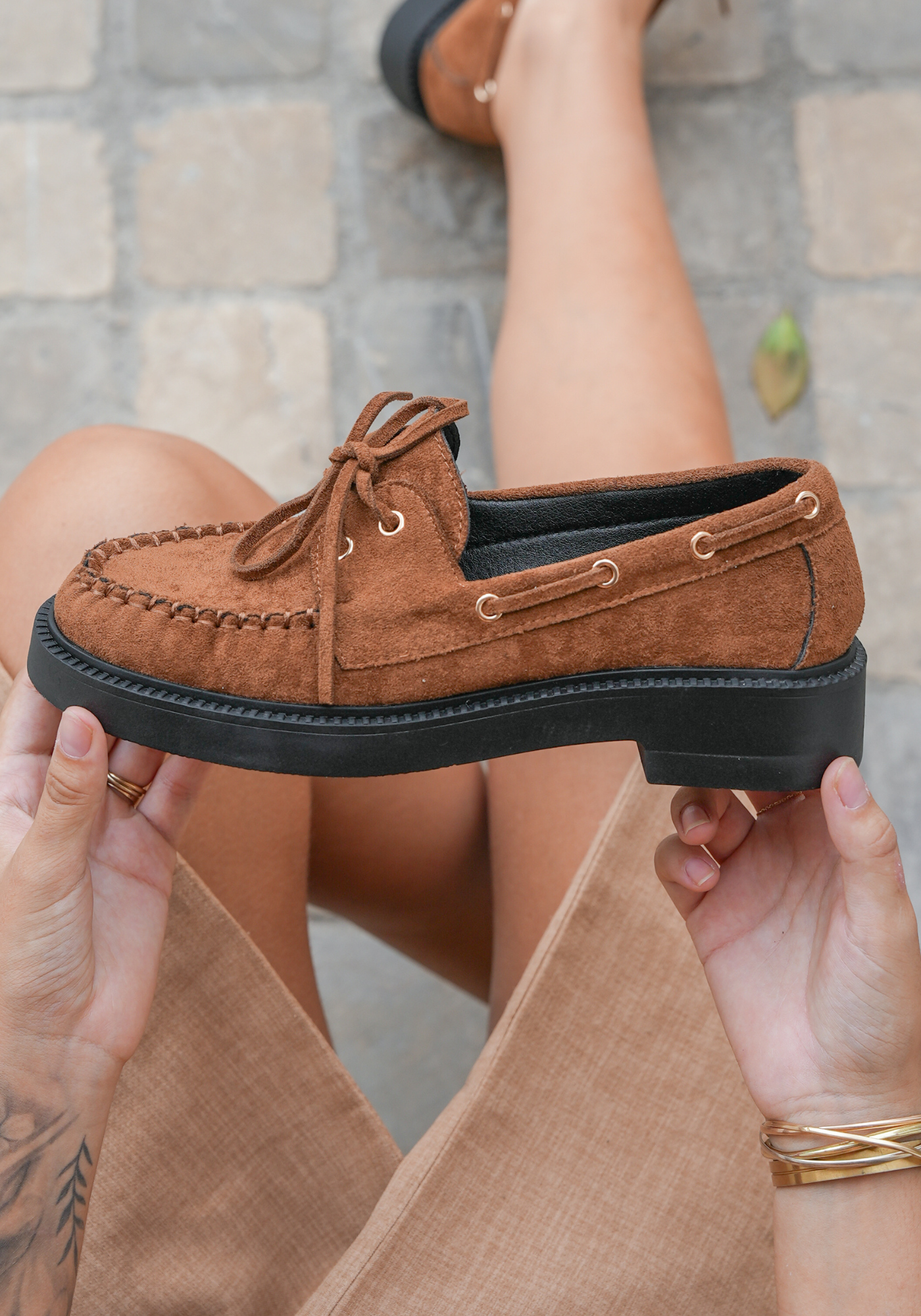 MOCASSINS CAMEL SEMELLE ÉPAISSE NOIRE - Casualmode.fr