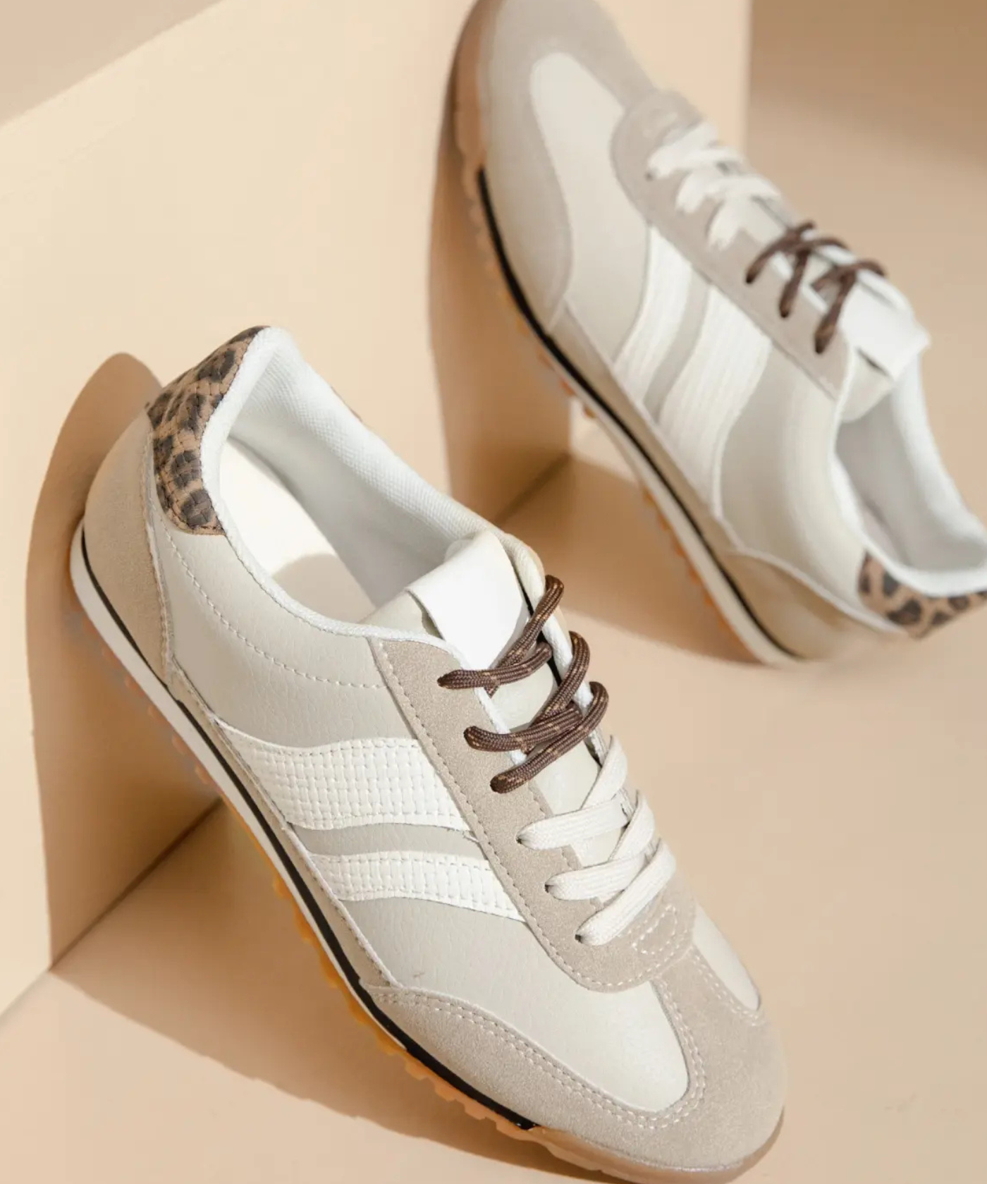 BASKETS FEMME MARRON BEIGE ET LEO - Casualmode.fr