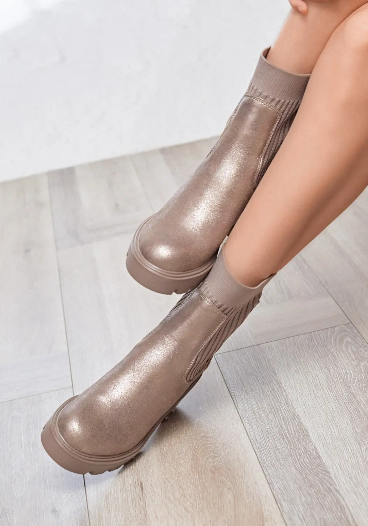 BOTTINES SOCKS MÉTALLISÉES – SEMELLE ÉPAISSE - Casualmode.fr