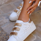 BASKETS FEMME BLANCHES SCRATCHS DORÉS - Casualmode.fr