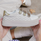 BASKETS FEMME BLANCHES À SCRATCHS DORÉS - Casualmode.fr