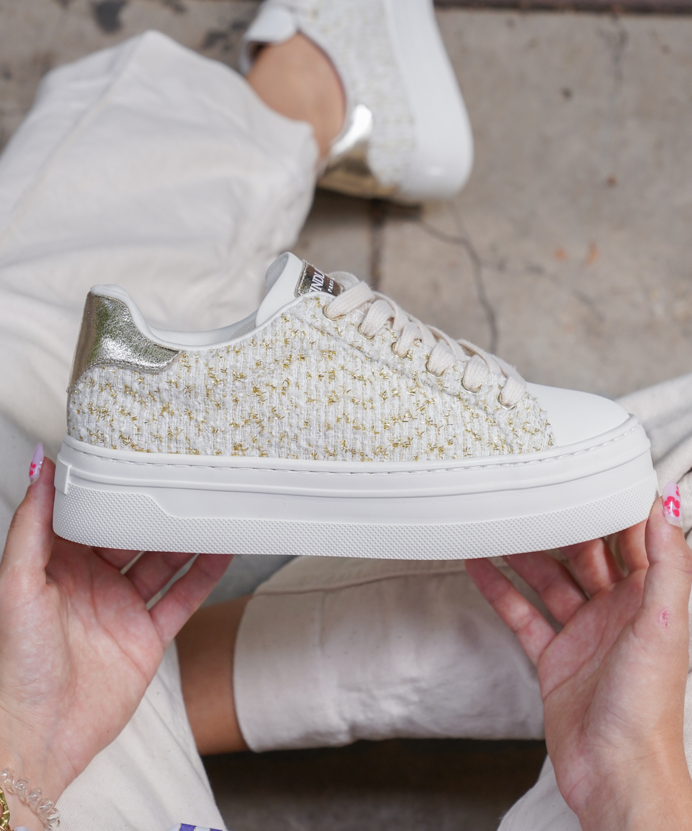 BASKETS PLATEFORME BEIGE EN TWEED AVEC DÉTAILS DORÉS - Casualmode.fr