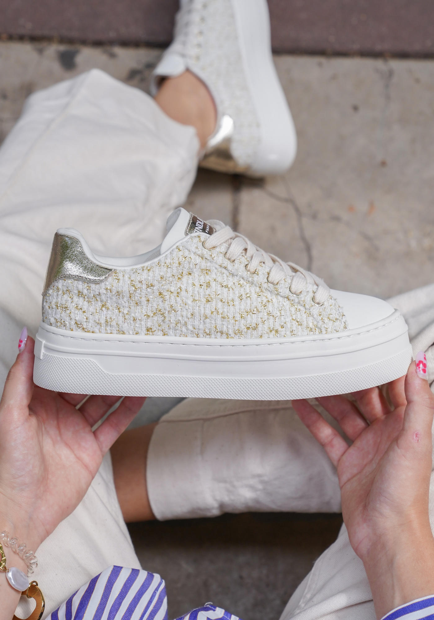 BASKETS PLATEFORME BEIGE EN TWEED AVEC DÉTAILS DORÉS - Casualmode.fr