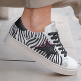 BASKETS IMPRIMÉ ZÈBRE AVEC ÉTOILE PAILLETÉE NOIRE - Casualmode.fr